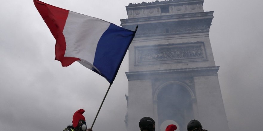 paris sarÄ± yelekliler ile ilgili gÃ¶rsel sonucu