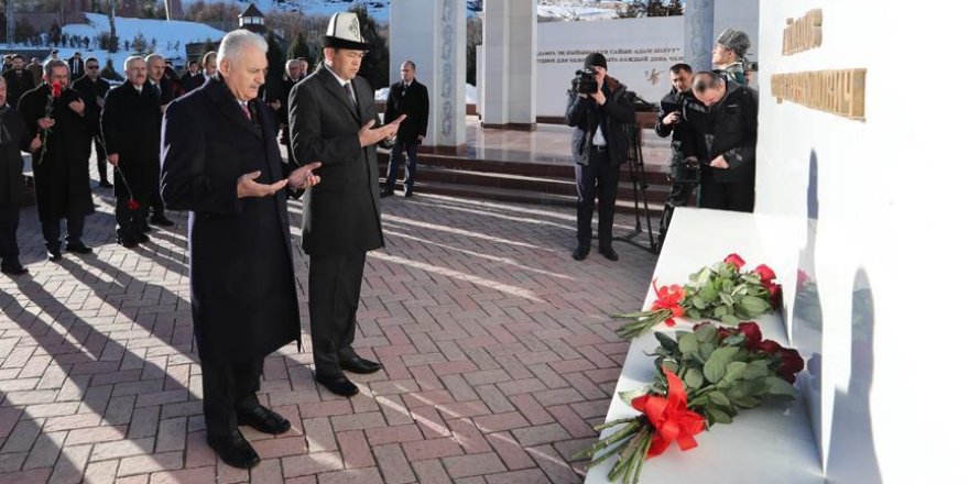 Turkish parliament speaker visits Kyrgyz writer’s grave