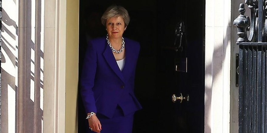 Britain's May vows to fight no-confidence vote