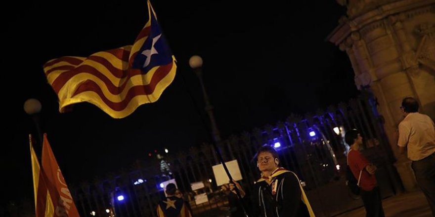 Catalans protest over Spanish Cabinet's Barcelona meet