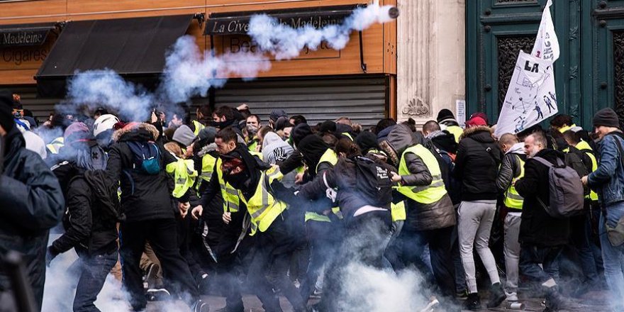 France/Gilets Jaunes: Des violences malgré une participation en baisse
