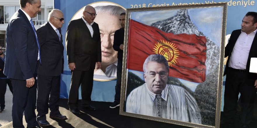 Kırgız yazar Aytmatov Ankara'da anıldı