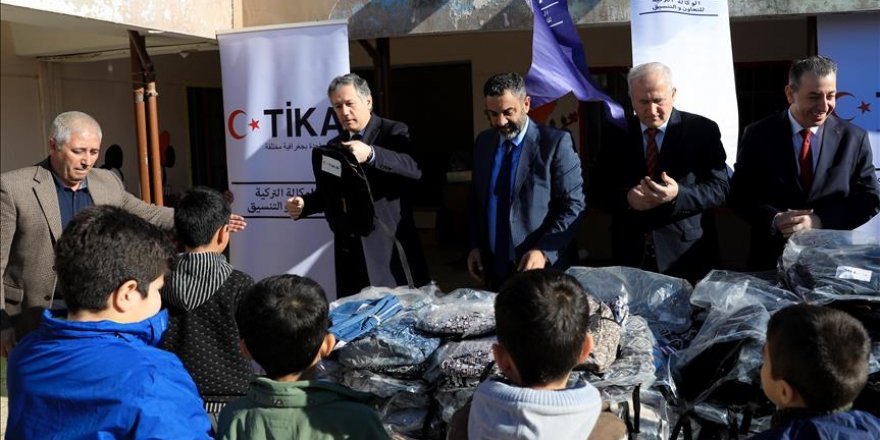 Turkish charities, sports fans distribute aid in Yemen