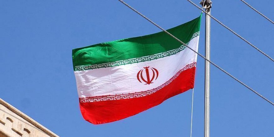 Iran: Un hélicoptère retrouvé dans la remorque d'un camion