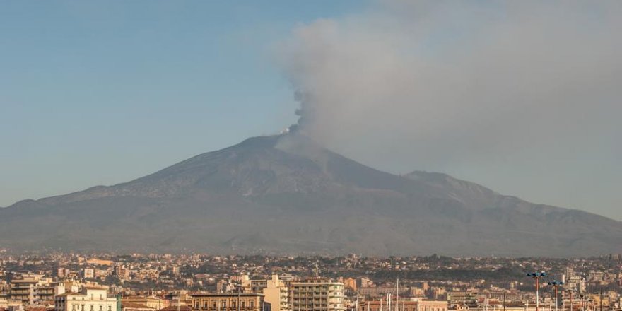 Sicile / Eruption de l'Etna: 10 blessés