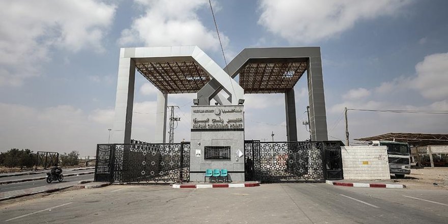 Hamas to run Rafah crossing after PA withdrawal