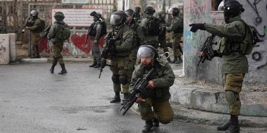 Israeli army detains two children in occupied West Bank