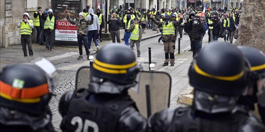 France / Gilets jaunes : 242 interpellations et 211 gardes à vue