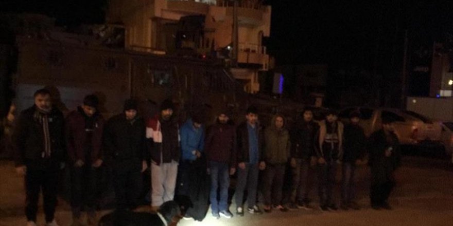 35 irregular migrants held across Turkey