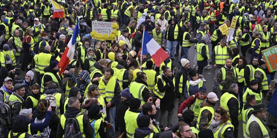 France/Gilets jaunes: 27 000 manifestants samedi à la mi-journée