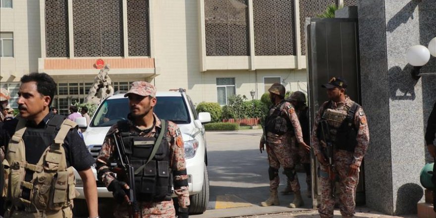 Terrorists storm police compound in SW Pakistan