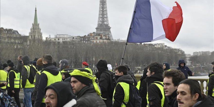 France : les « gilets jaunes » rendent hommage aux blessés du mouvement