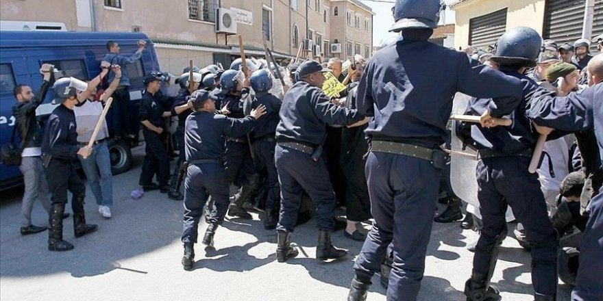 Les manifestations en Algérie font leur première victime