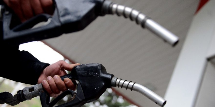 Benzinin litre fiyatına 16 kuruş zam