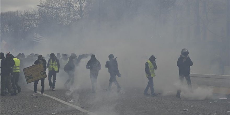 France: tensions à Avignon lors de l'acte 20 des "Gilets jaunes"