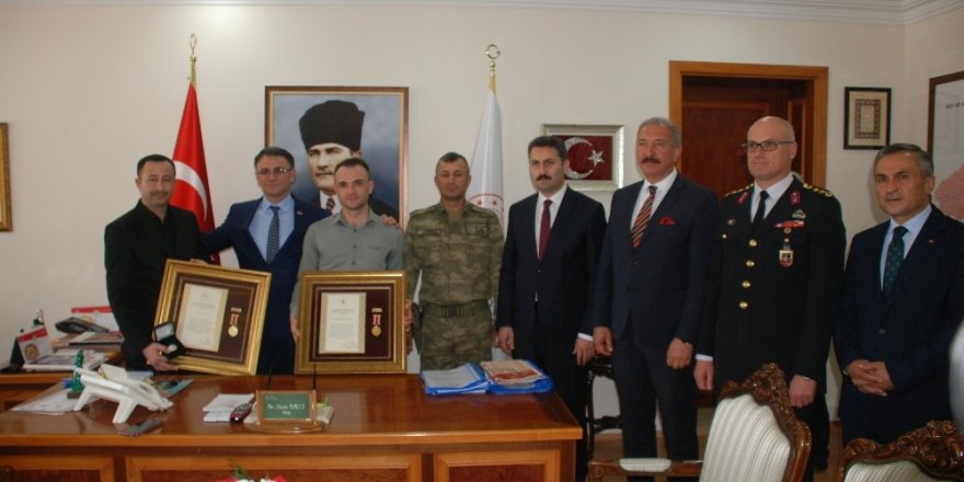 15 Temmuz gazilerine devlet övünç madalyası