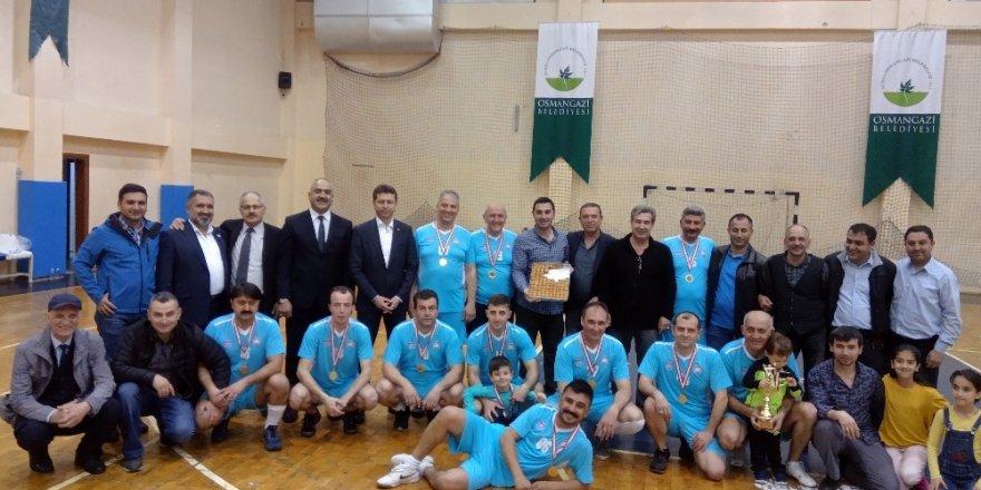 Voleybol Turnuvasında Şampiyon Zabıta Müdürlüğü