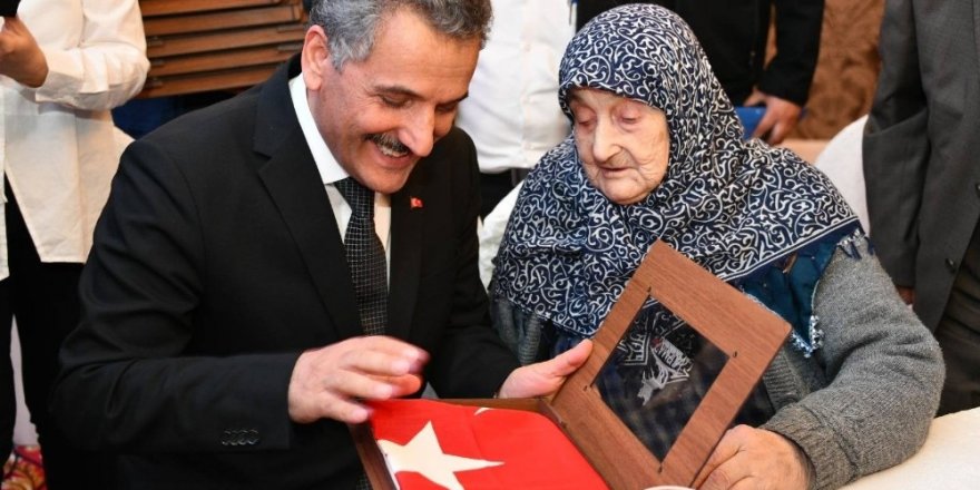 100 yıla tanıklık edenler bir araya geldi