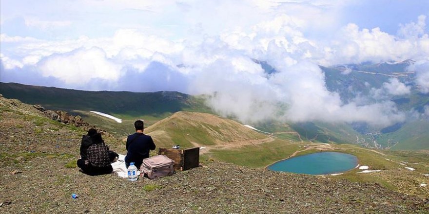 Lakes offer scenic beauties to visitors in NE Turkey