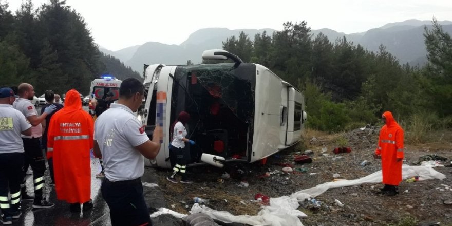 Antalya'nÄ±n Akseki ilÃ§esinin MurtiÃ§i mevki'inde Åehirler arasÄ± yolcu otobÃ¼sÃ¼nÃ¼n yan yatmasÄ± sonucu meydana gelen kazada 25 kiÅinin yaralandÄ±ÄÄ± bildirildi. ile ilgili gÃ¶rsel sonucu