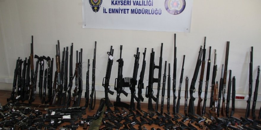 Son 3 ayda 304 adet silah ele geçirildi