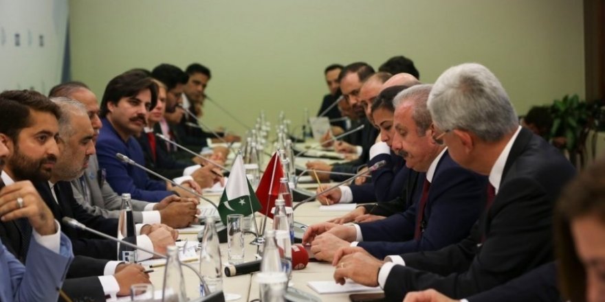 TBMM Başkanı Şentop Rusya’da mevkidaşlarıyla bir araya geldi