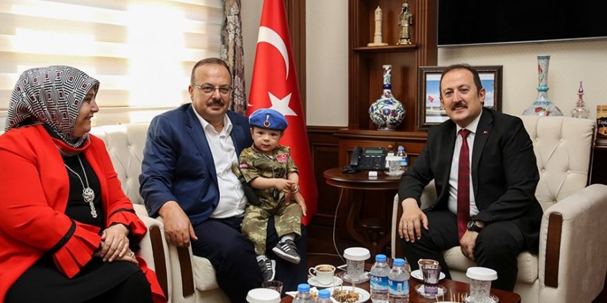 Bursa Valisi Yakup Canbolat, Vali Ali Hamza Pehlivan’ı ziyaret etti