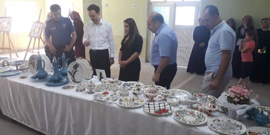 Hacıkebir’de ’Ateşte açan çiçekler’ sergisi