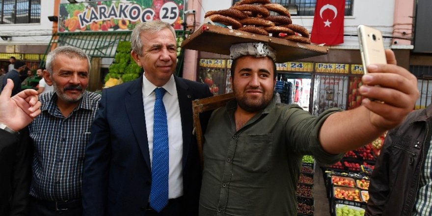 Başkan Yavaş’tan hal esnafına ziyaret