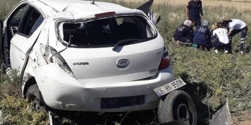 Trafik kazasında 5 kişilik aile ölümden döndü