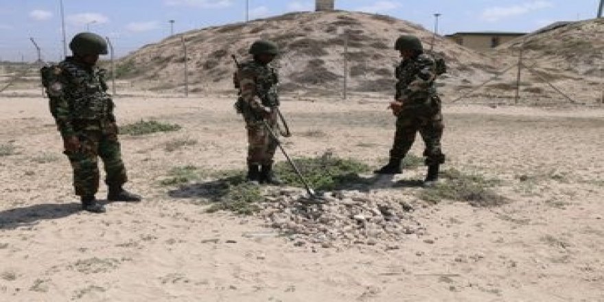 Türk askerinden Somali’de patlayıcı tespiti ve imha eğitimi