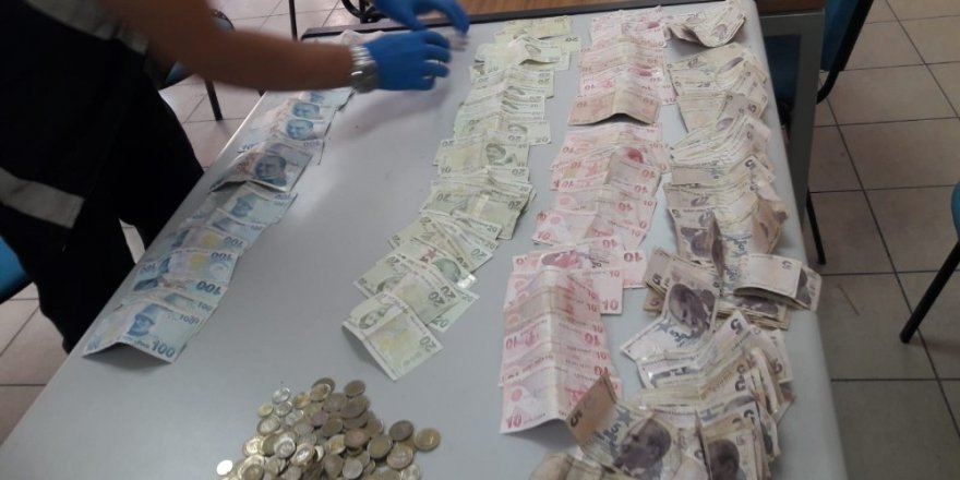 Dilenciden çıkan para şoke etti