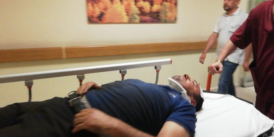 Kafasına sac düşen işçi yaralandı