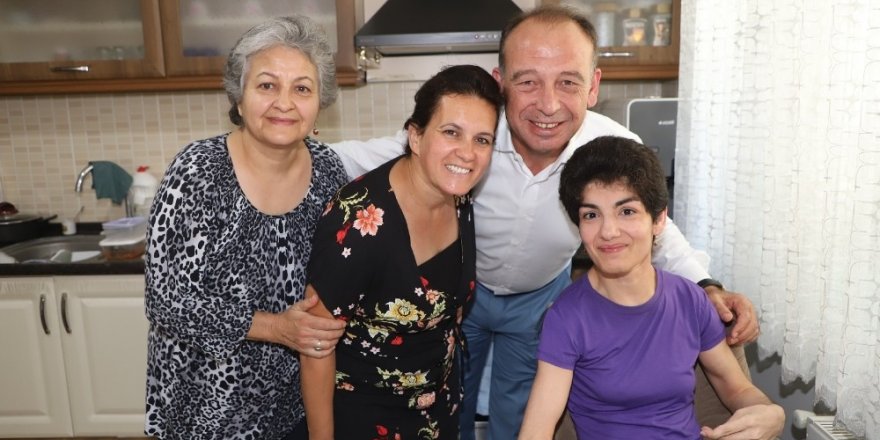 Eski Başkan Kırdar’ın anısına akülü araba desteği