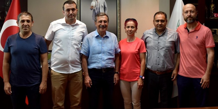 Tenis kulübünden Başkan Ataç’a ziyaret