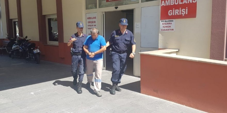Çocuğa cinsel istismar şüphelisinin evinden cephanelik çıktı