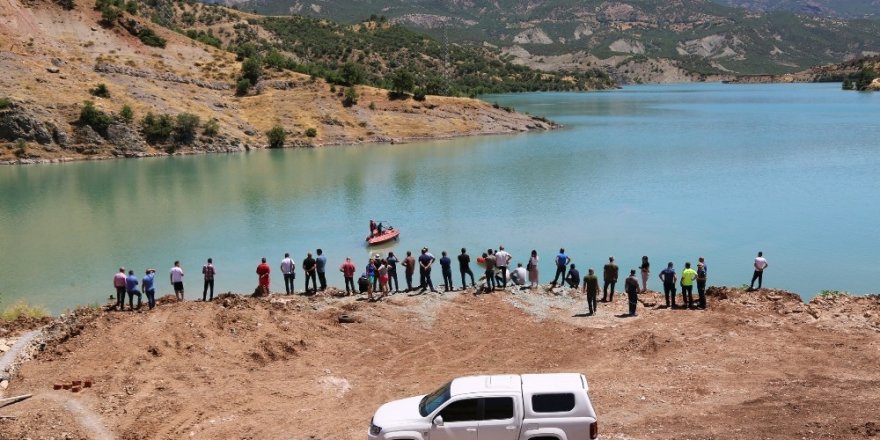 Vali Sonel; "Devletimizin tüm birimleriyle arama çalışmaları sürüyor"