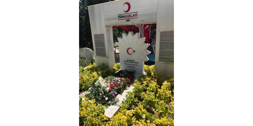 Milli mücadele kahramanı ‘Kara Fatma’ mezarı başında anıldı