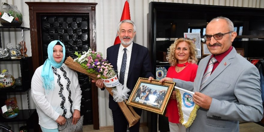 Doğa yürüyüşü arkadaşlarından Başkan Başdeğirmen’e ziyaret