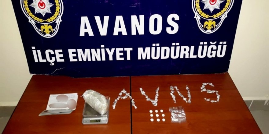 İç çamaşırında 43 paket uyuşturucu ile yakalandı