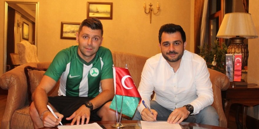 Giresunspor, Raul Rusescu’yu renklerine bağladı