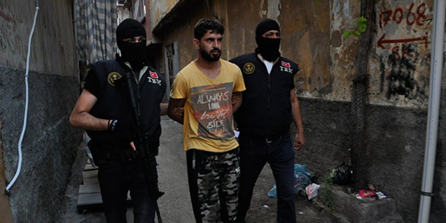 DAEŞ’e darbe! Sözde emir veren kişi gözaltında