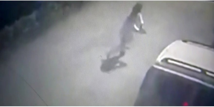 Pendik’te iş adamına silahlı saldırı kamerada
