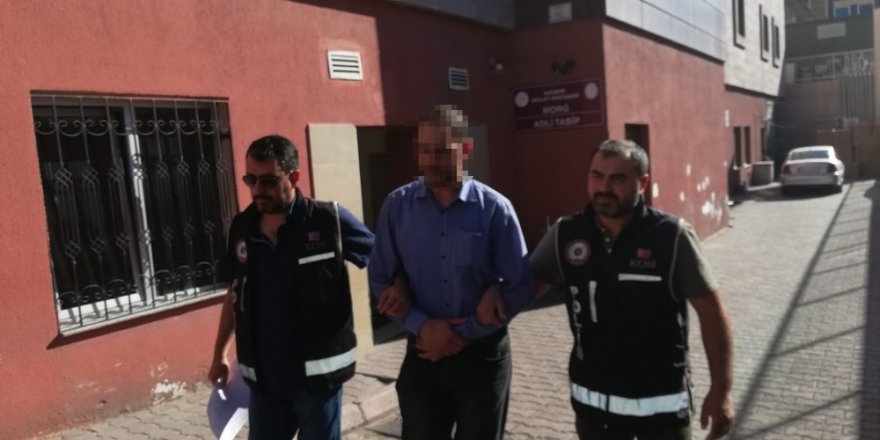 Ülkesinden getirdiği ilaçları satan kaçak eczacı yakalandı
