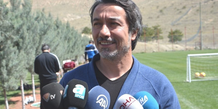 Ali Ravcı ile ünlü oyuncu Robert Downey’in benzerliği görenleri şaşırtıyor