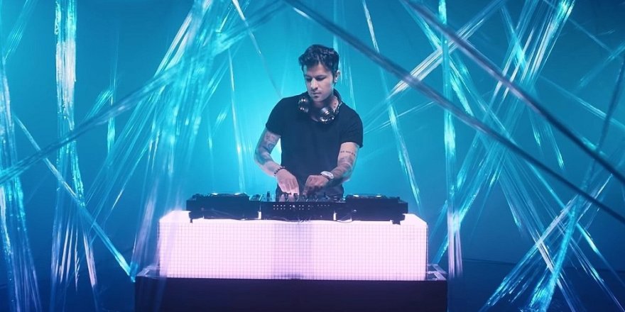 Ünlü Dj’ler Çeşme’de