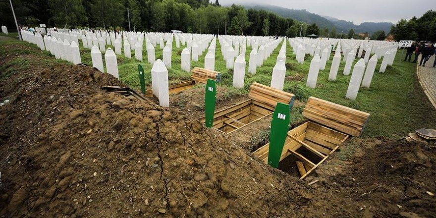 Commémoration du génocide de Srebrenica: 33 victimes inhumées ce jeudi