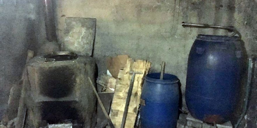 Tekirdağ’da bidon bidon kaçak içki ele geçirildi