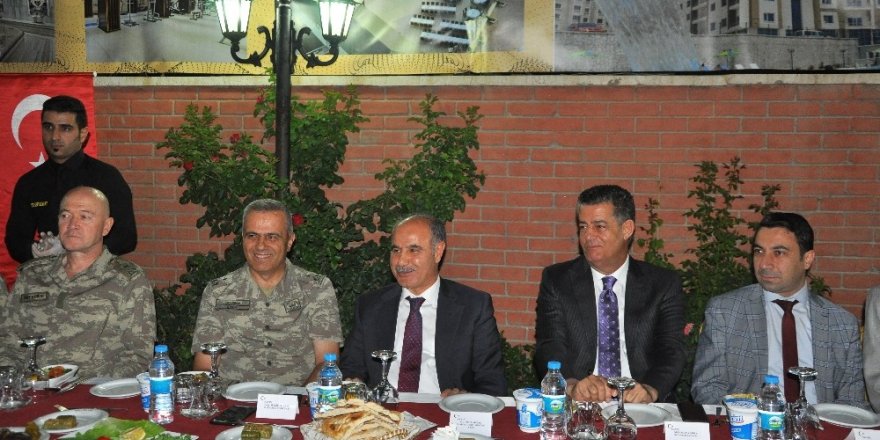 Emniyet Genel Müdürü Mehmet Aktaş’a Şırnak’ta veda yemeği düzenlendi