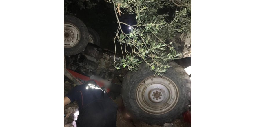 Traktörün altında kalan sürücü yaşamını yitirdi